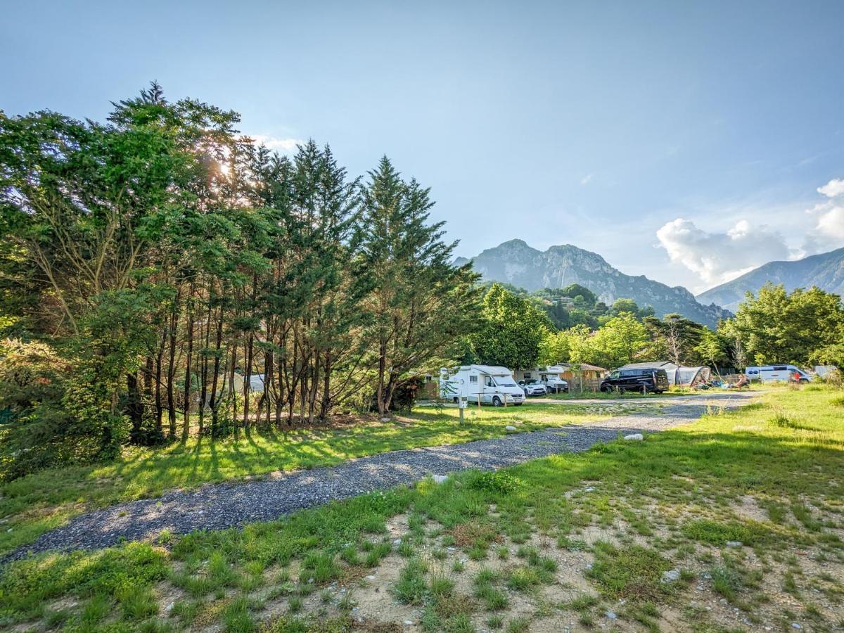 Camping 3* Les Templiers Roquebilliere